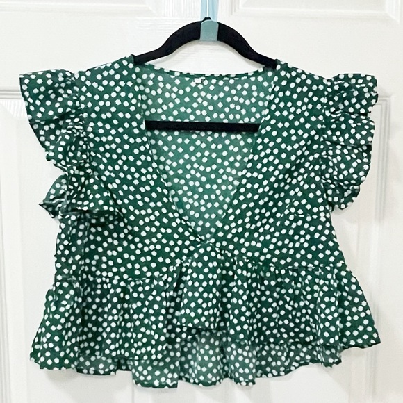 Shein Super Soft Crop Ruffled Top Size M - Picture 2 of 4